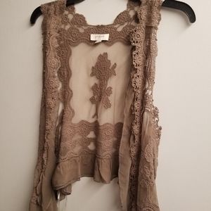 Umgee Women's Boho Style Lace Ruffle Crop Vest